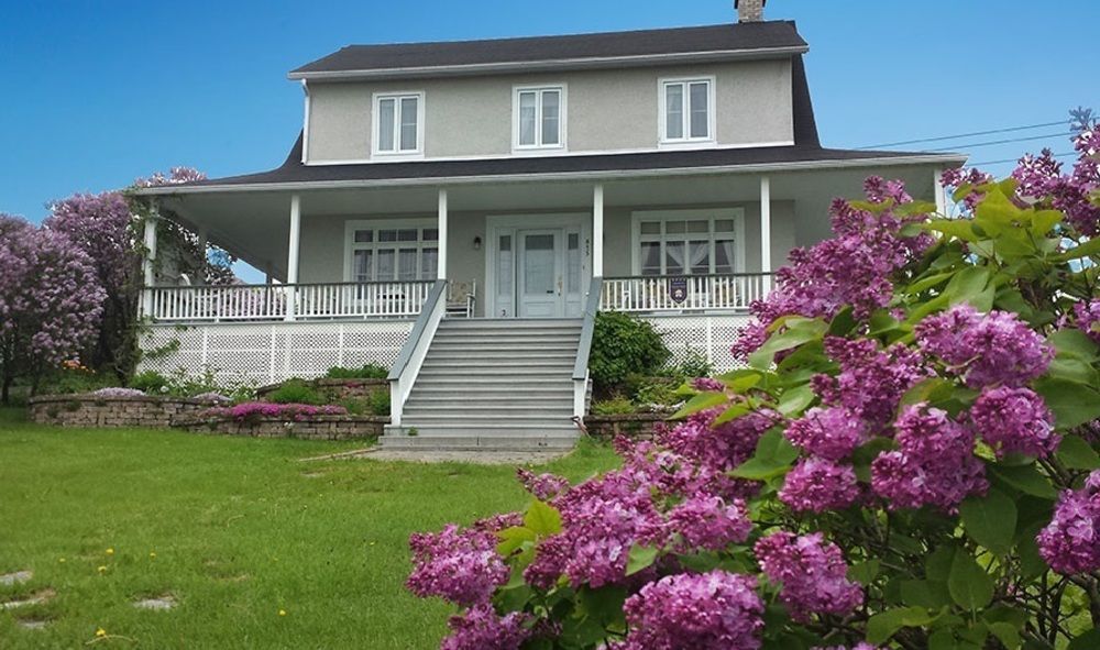 Auberge Gite Maison Des Lilas La Malbaie Exteriör bild