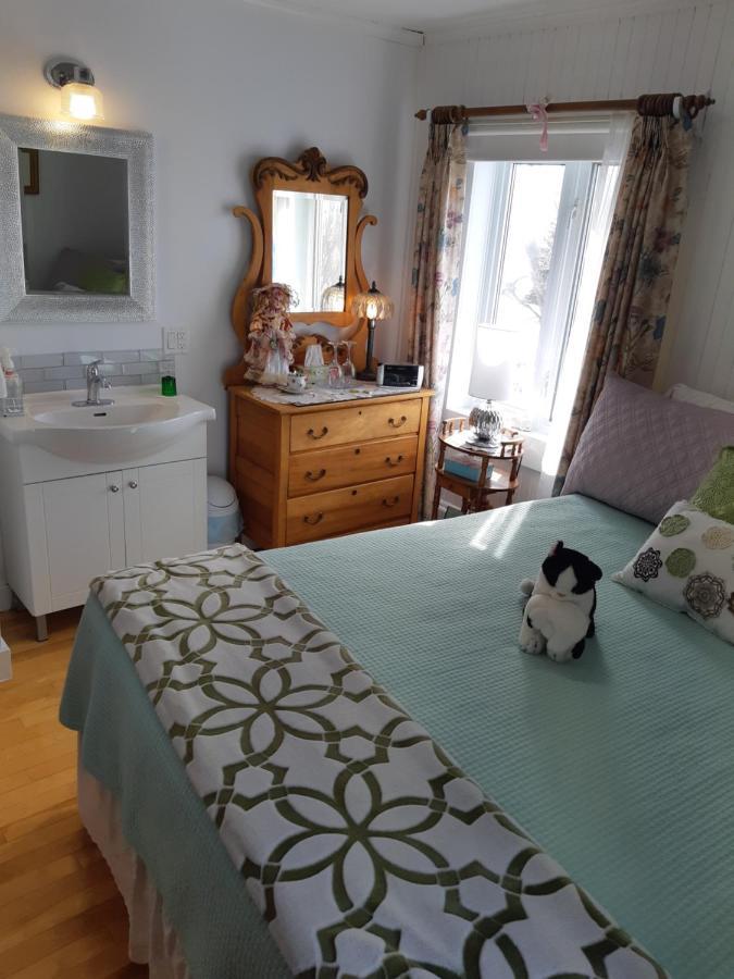 Auberge Gite Maison Des Lilas La Malbaie Exteriör bild